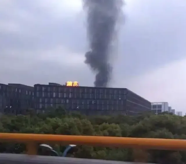 _墨不逆偷電導(dǎo)致網(wǎng)易機(jī)房斷電？官方回應(yīng)：正在搶修_墨不逆偷電導(dǎo)致網(wǎng)易機(jī)房斷電？官方回應(yīng)：正在搶修