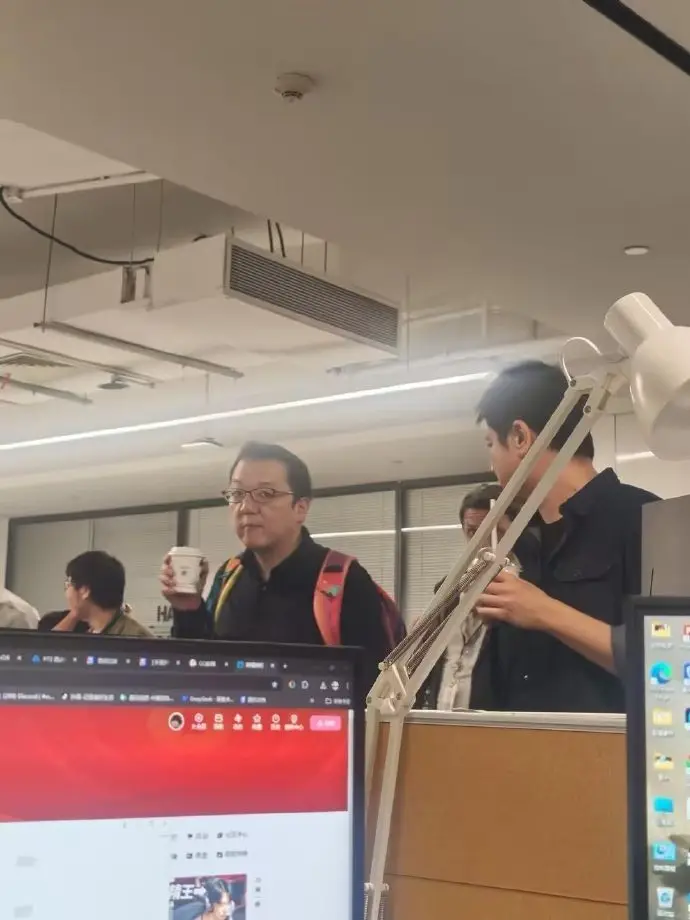 _OW設(shè)計(jì)師離職，重返拳頭開(kāi)發(fā)《無(wú)畏契約》；宮崎英高造訪(fǎng)騰訊_OW設(shè)計(jì)師離職，重返拳頭開(kāi)發(fā)《無(wú)畏契約》；宮崎英高造訪(fǎng)騰訊